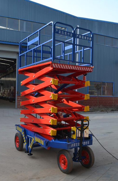 自行式升降機 自行式升降機